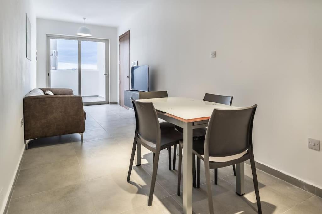 Apartamento Penthouse In St Paul's Bay Exterior foto